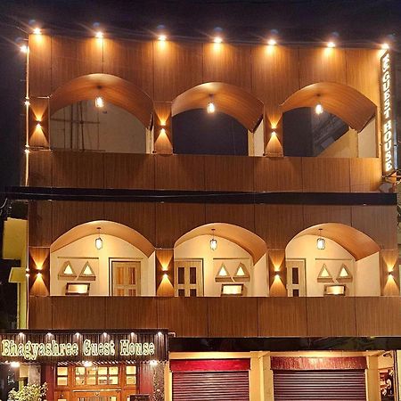 Bhagyashree Guest House 2 Km To Vishwanath Temple, Ganga Ghat Parking Available Varanasi Exterior foto